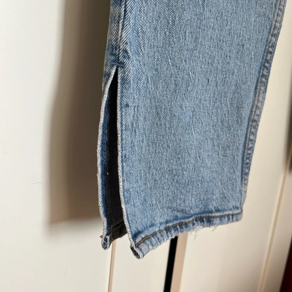 Abercrombie Ultra High Rise 90s Straight Jeans - Picture 5 of 5